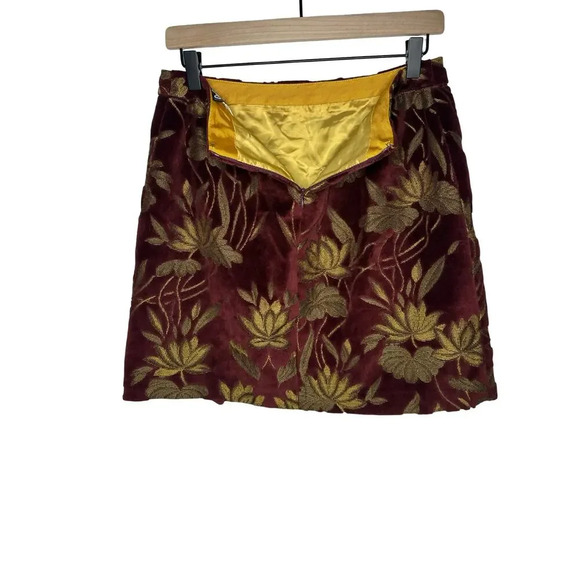 Dolce & Gabbana Vintage Velvet Ittierre Textured Burgundy & Gold Skirt Size US 6 - Picture 3 of 16